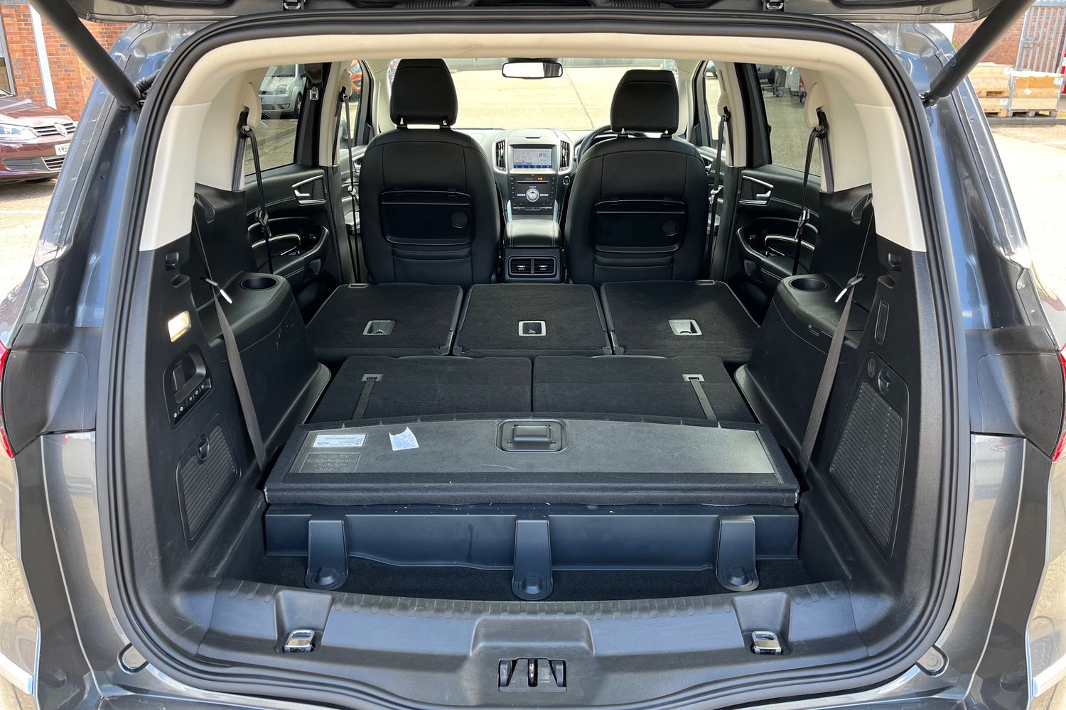 Ford S-Max Photo 22