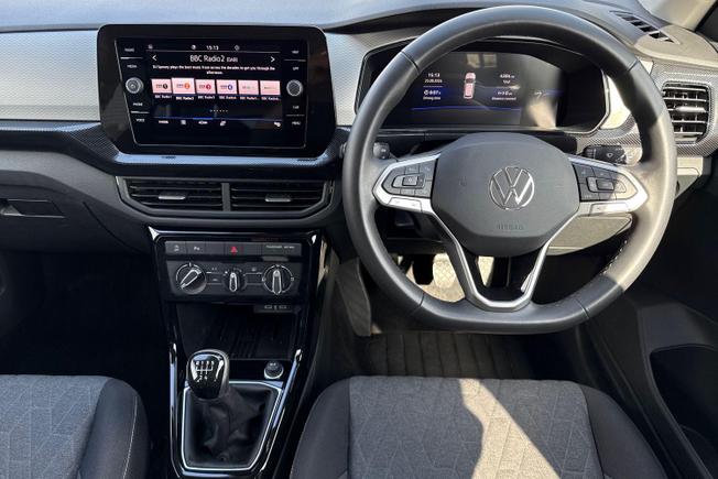 VOLKSWAGEN T-Cross Photo 11