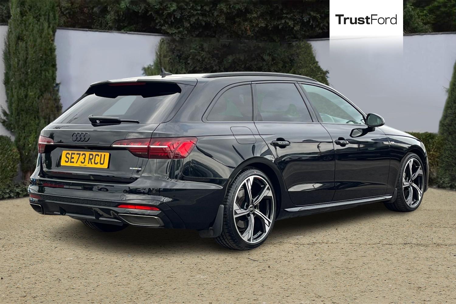 Audi A4 Avant Photo 3
