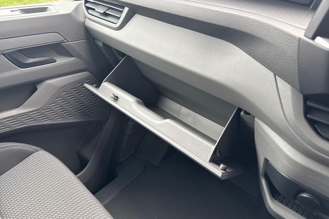 VOLKSWAGEN e-Transporter Photo 44