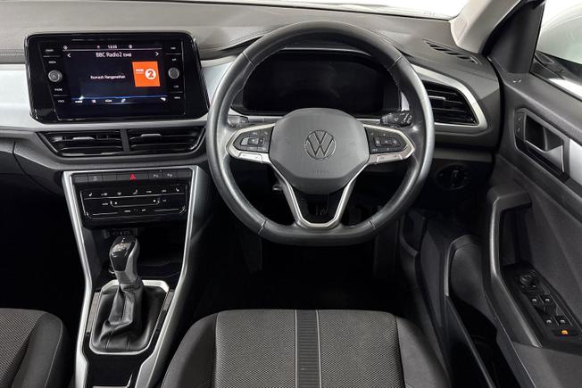 VOLKSWAGEN T-Roc Photo 11