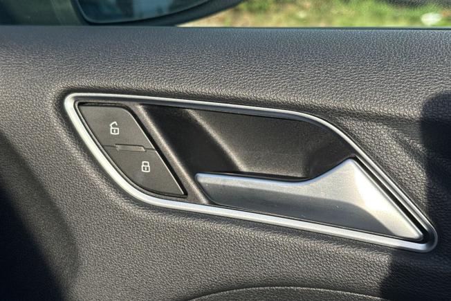 AUDI S3 Photo 33