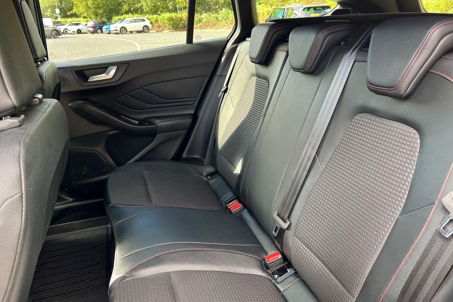 Ford Focus Photo 34