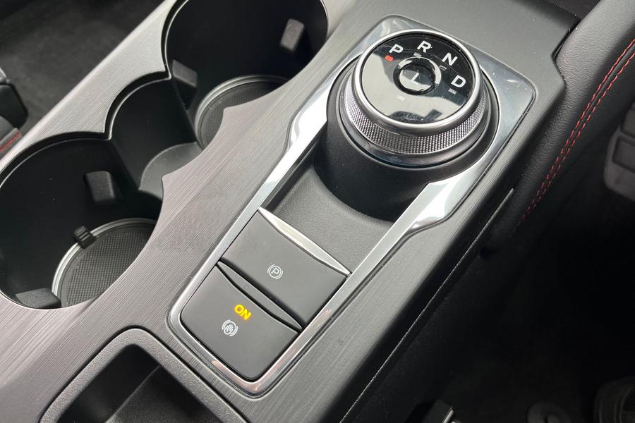 Ford Kuga Photo autoimg-a651f1fcfdfe029ab37dcbd89c85f94b4d02b22c.jpg