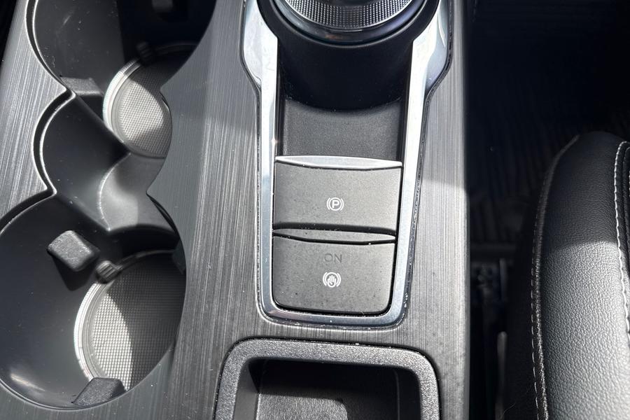Ford KUGA Photo autoimg-a6526532baca72d3389e9e5802c27c72b613b6d8.jpg