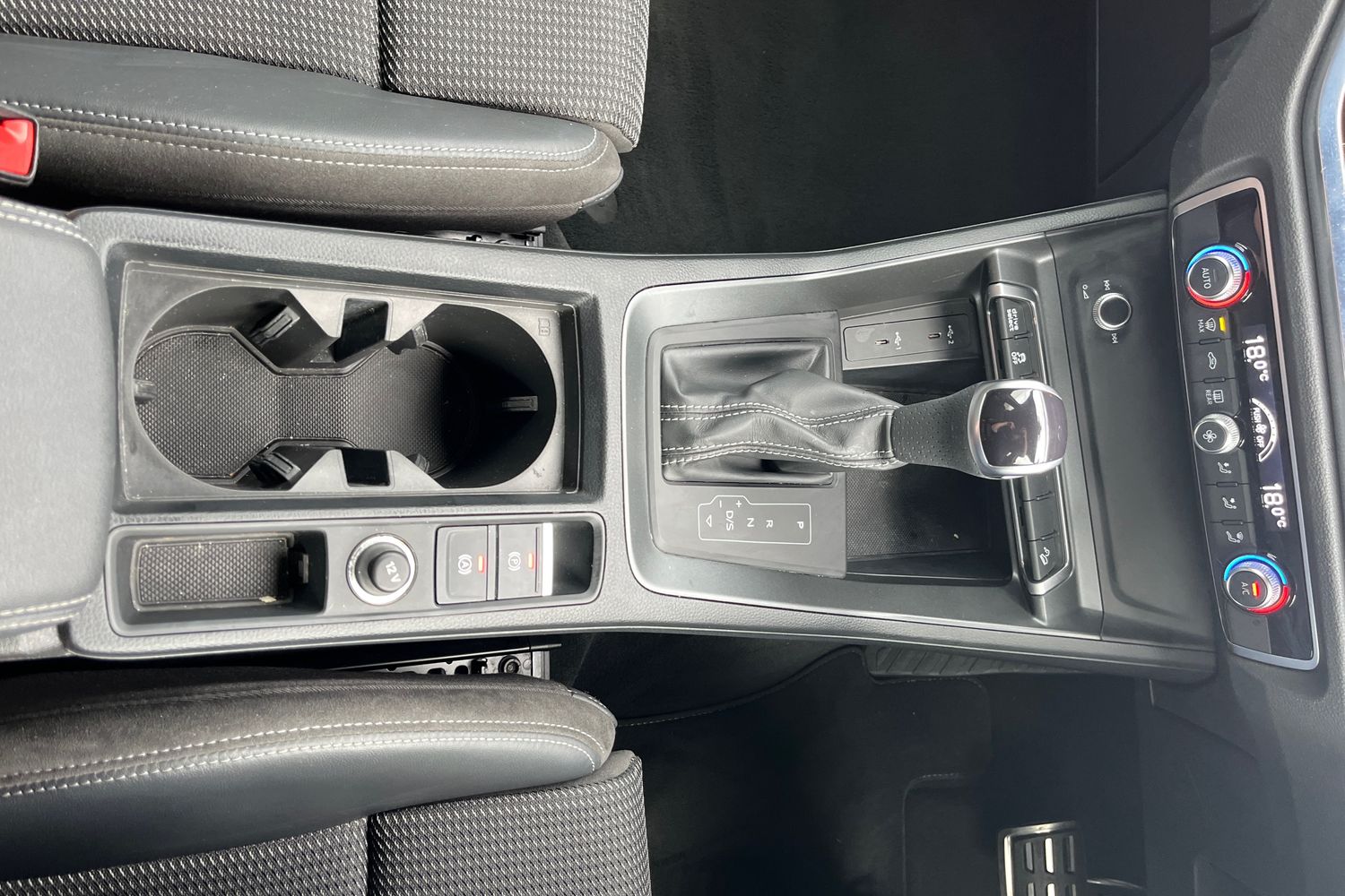 Audi Q3 Photo 30