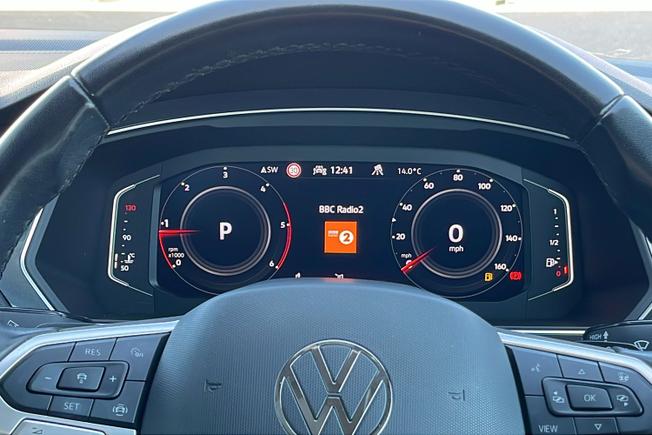 VOLKSWAGEN Tiguan Photo 32