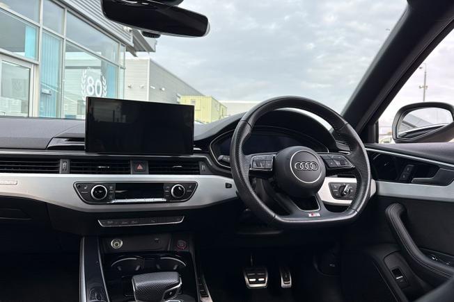 AUDI S4 Photo 37