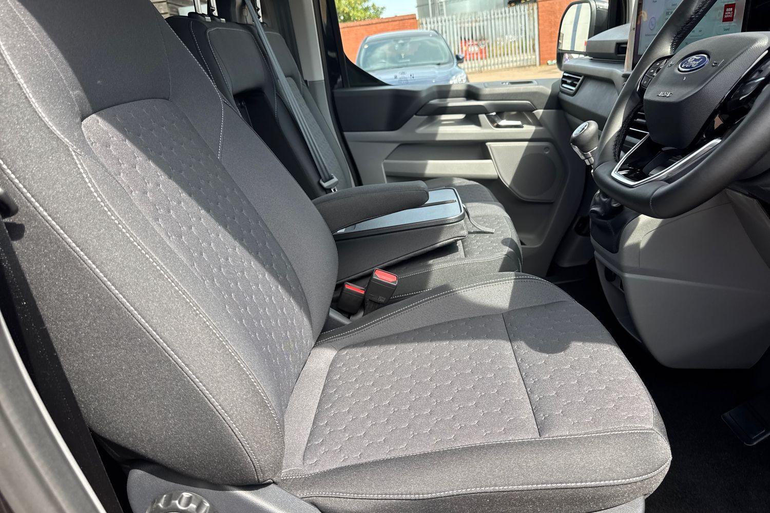 Ford TRANSIT CUSTOM Photo 27