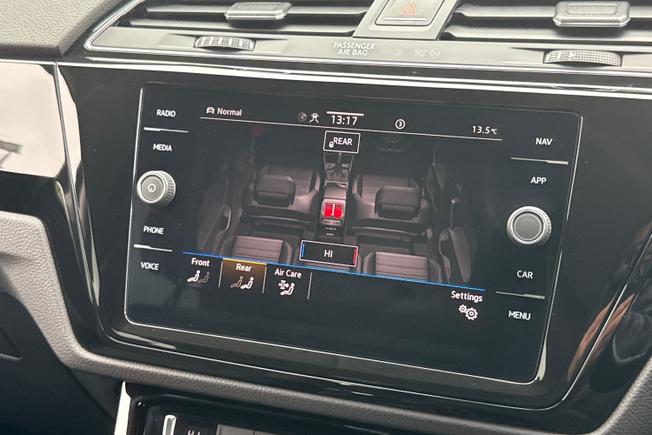 VOLKSWAGEN Touran Photo 45