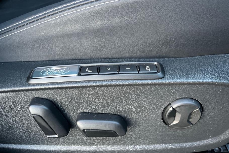 Used Ford Explorer 31