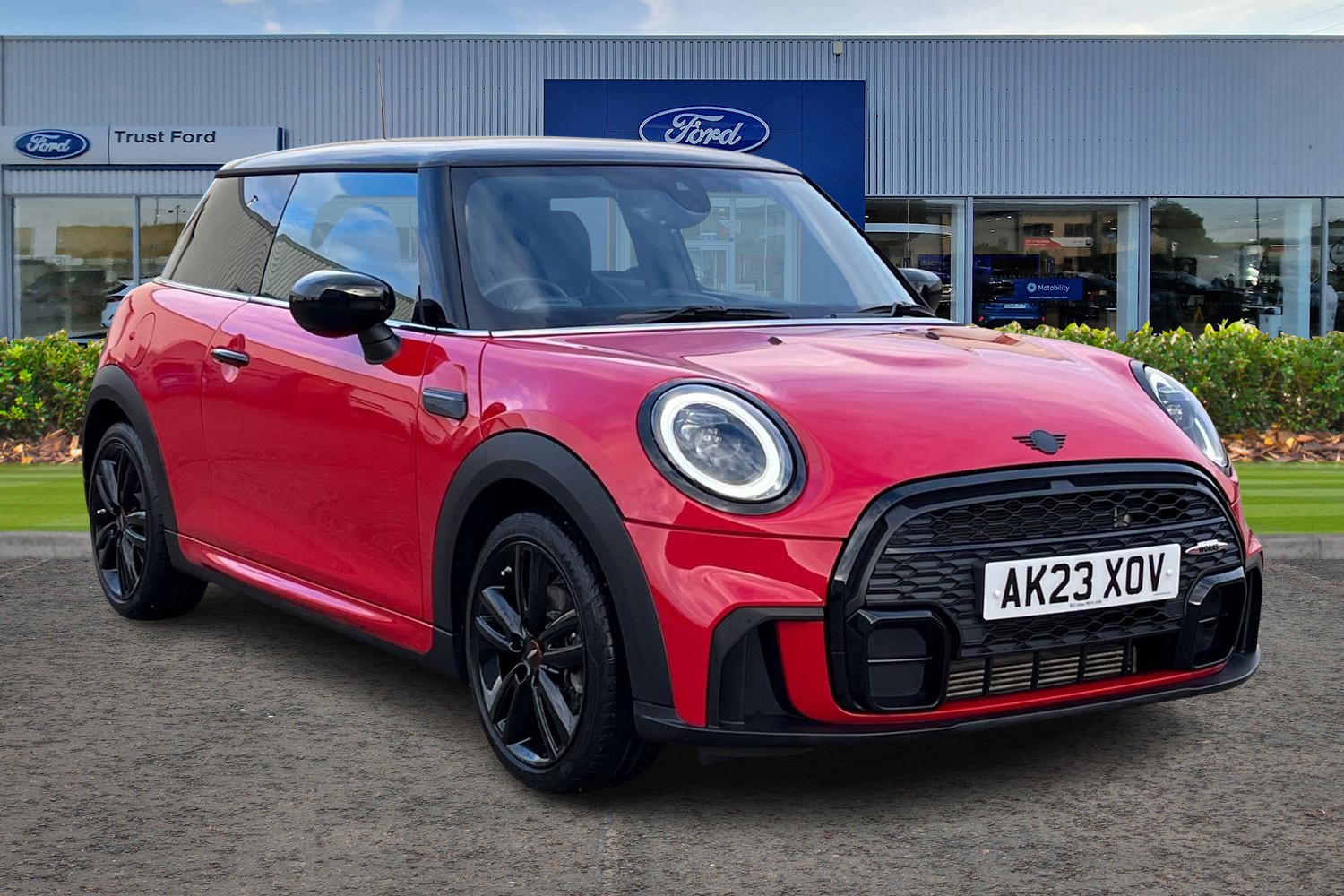 MINI Hatch Photo 0