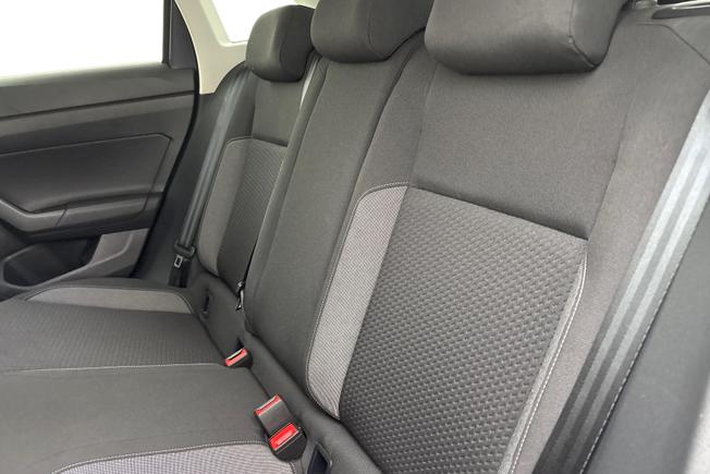 VOLKSWAGEN TAIGO Photo 9