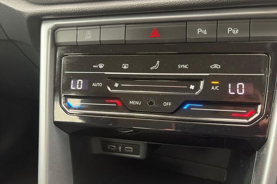 Volkswagen T-roc Photo autoimg-a663d0d04d18383a7d19129e1a9f85037f11c080.jpg