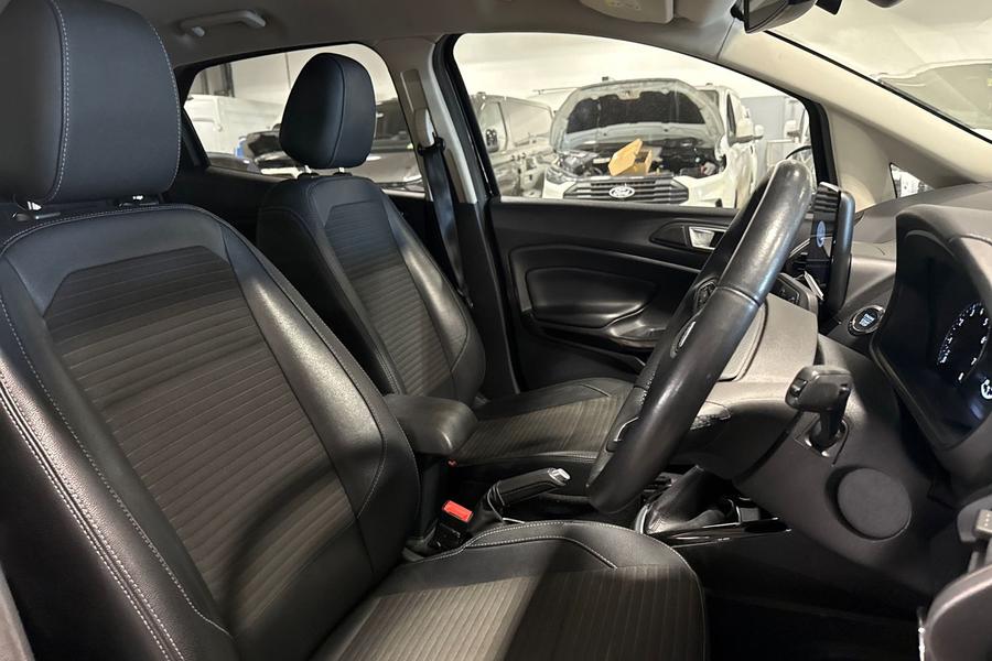Ford ECOSPORT Photo autoimg-a6652159611434b96de08f2093d1e877b14f2b4f.jpg