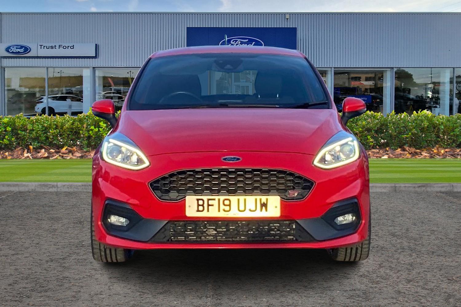 Ford Fiesta Photo 5