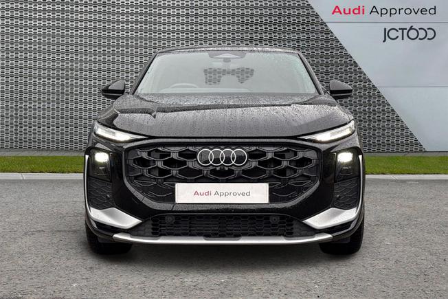 AUDI Q3 Photo 8