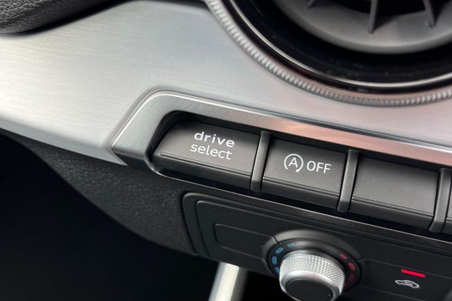 AUDI Q2 Photo 32