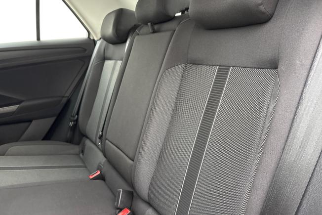 Volkswagen T-Roc Photo 9