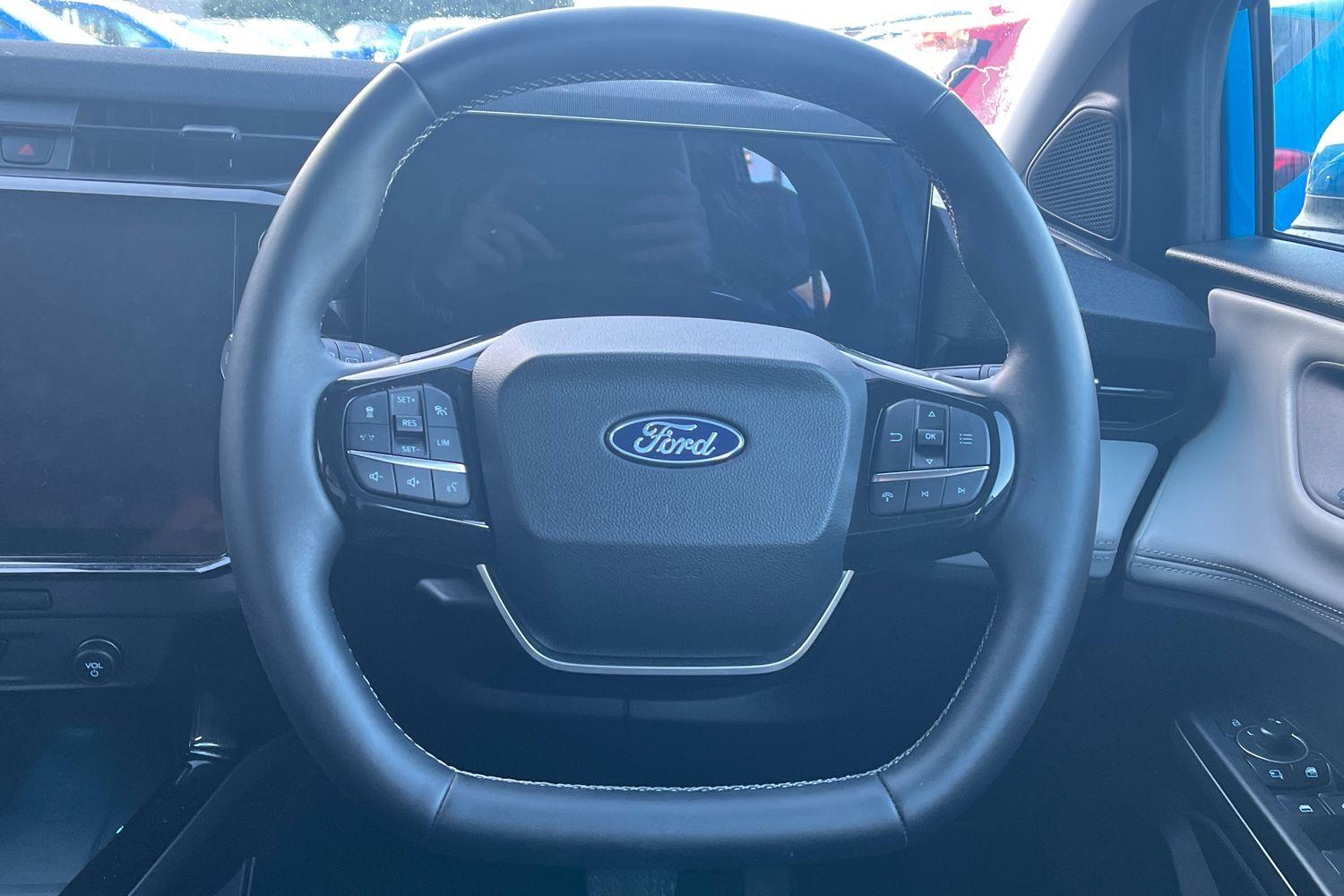 Ford Puma Gen-E Photo 11