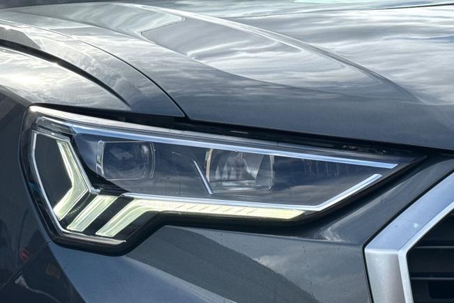 AUDI Q3 Photo 19