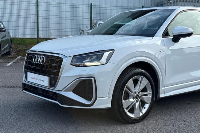 Audi Q2 Photo 22