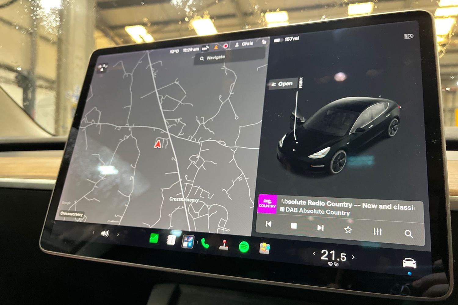 TESLA MODEL 3 Photo 25