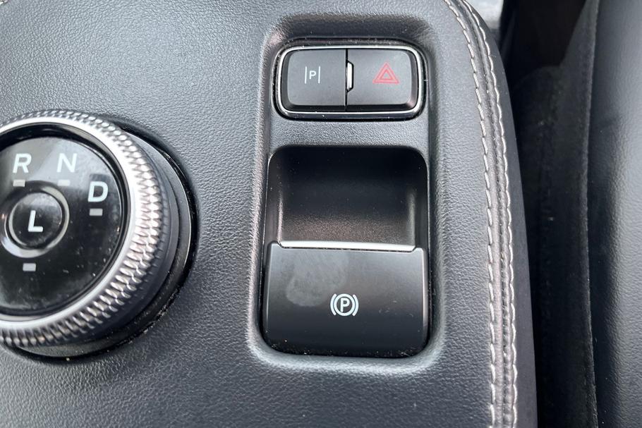 Used Ford MUSTANG MACH-E 35