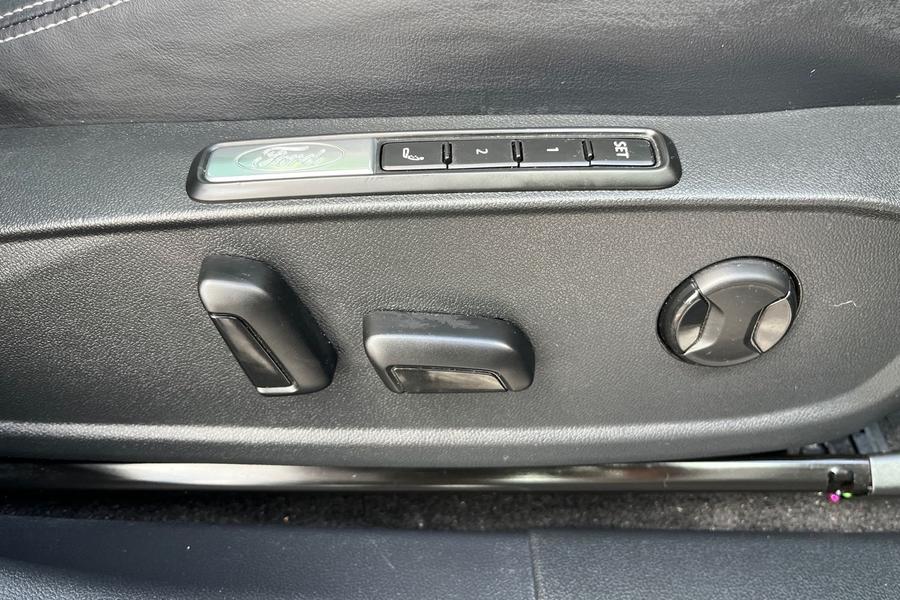 Ford Explorer Photo autoimg-a67ca8fcd0717374c15a14c9af8df9642e7723d8.jpg