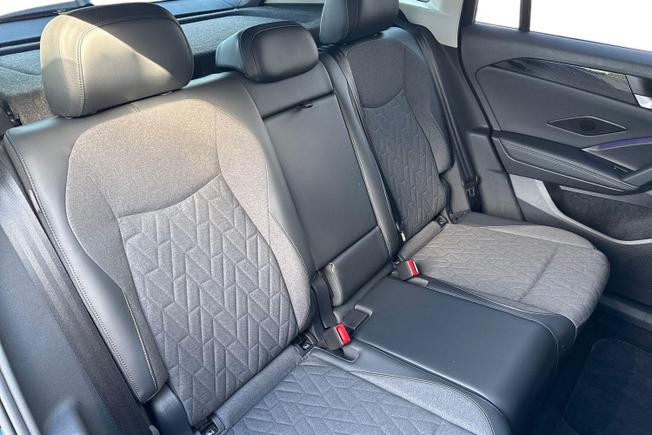 VOLKSWAGEN Tiguan Photo 9