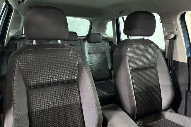 VOLKSWAGEN Tiguan Photo 25