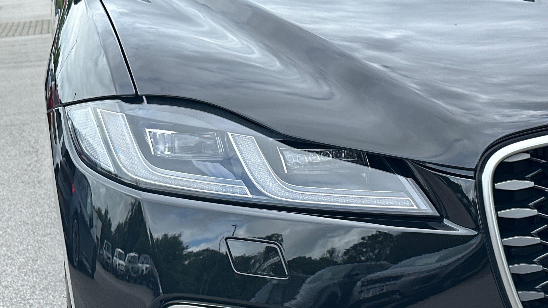 2024 Jaguar F-Pace thumbnail 17