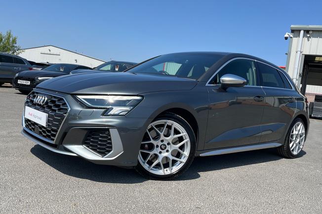AUDI S3 Photo 25