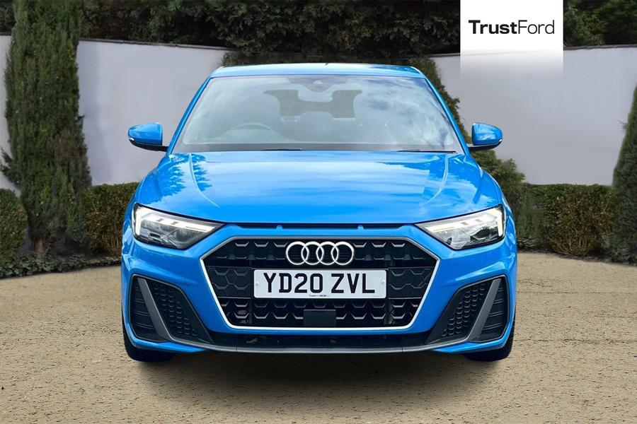 Audi A1 Photo autoimg-a68318decda54d47f166aad5f844e1d53beb1de8.jpg