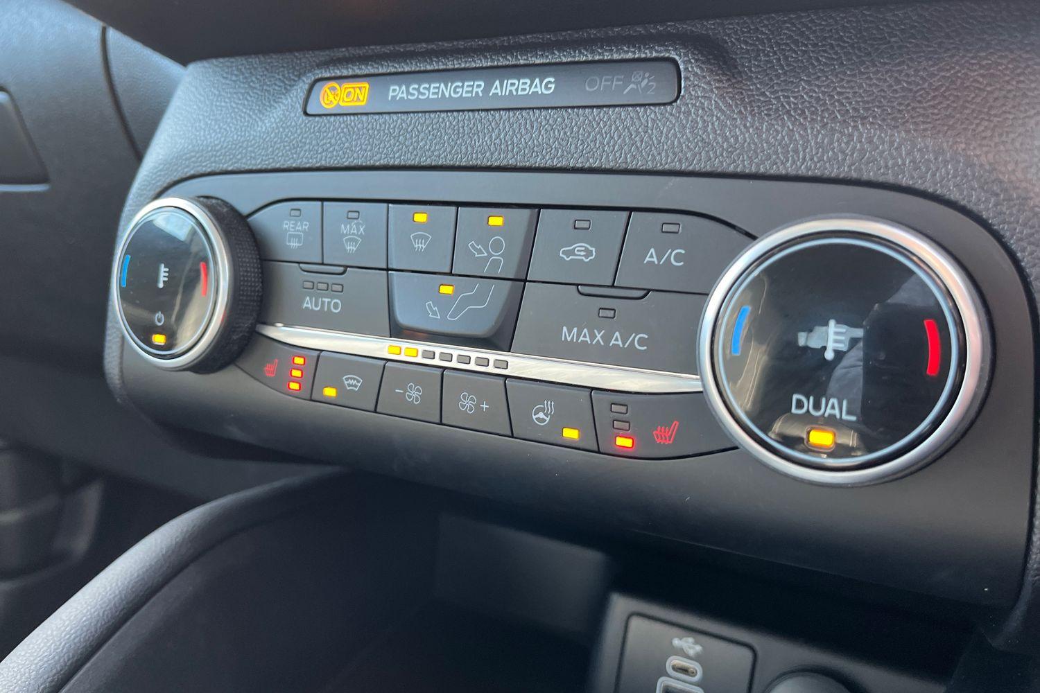 Ford KUGA Photo 29