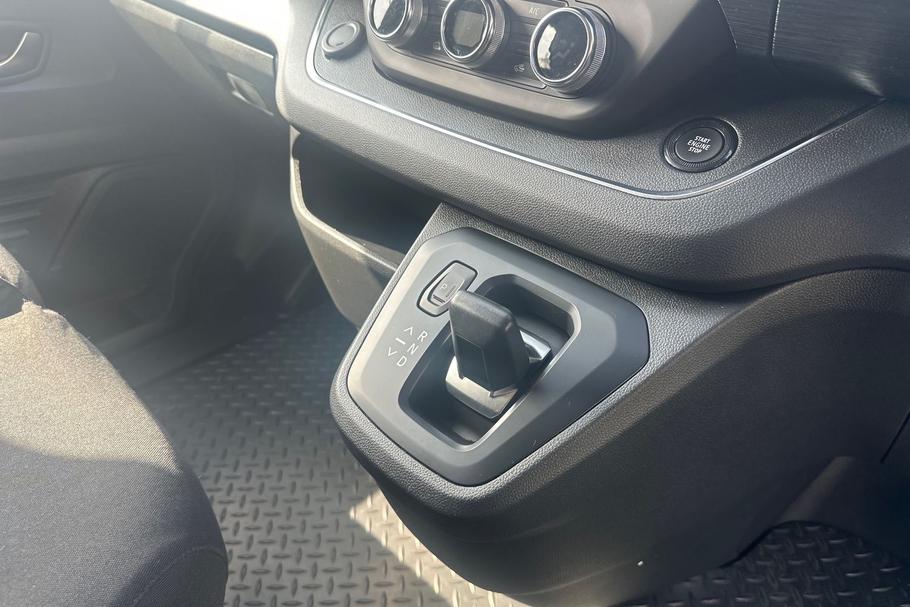 Used Renault TRAFIC MW25ZKZ 17
