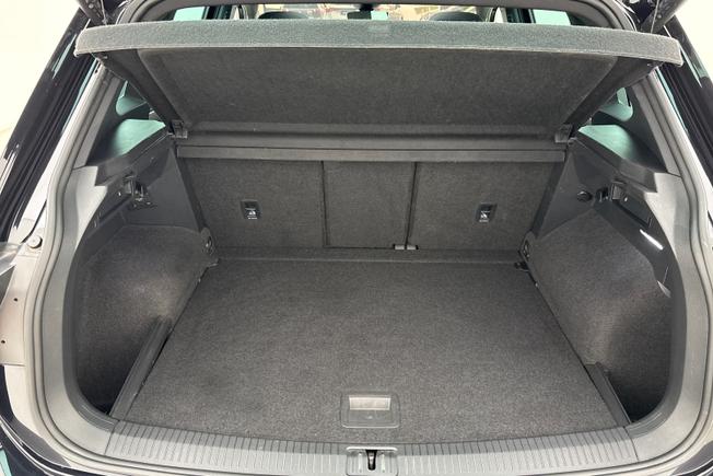 VOLKSWAGEN Tiguan Photo 12