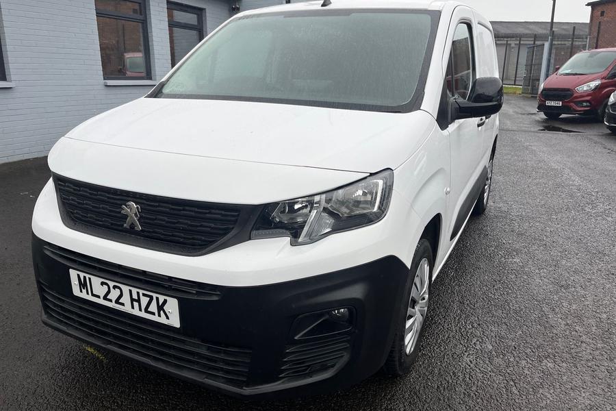 Peugeot PARTNER Photo autoimg-a688e667c455f33150c952bc9716eeae78fff73e.jpg