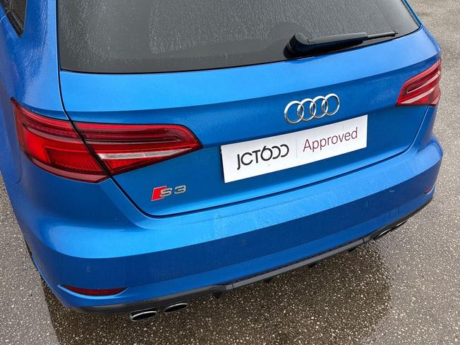 AUDI S3 Photo 22