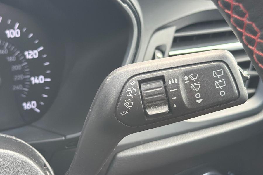 Ford FOCUS Photo autoimg-a68e6437f11c204b80546ca8ebf4b10d3bc98e1d.jpg