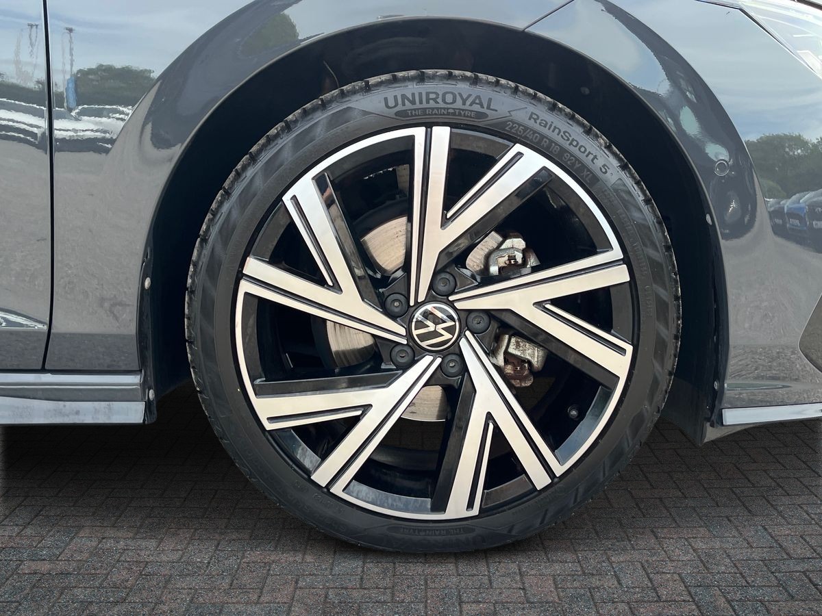 Volkswagen Golf Photo 8