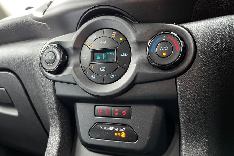Ford EcoSport Photo autoimg-a6952105439f4955cac8d2cd367eb19e00bafb29.jpg