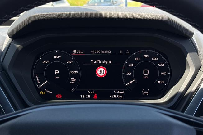 AUDI  Q4 Photo 30