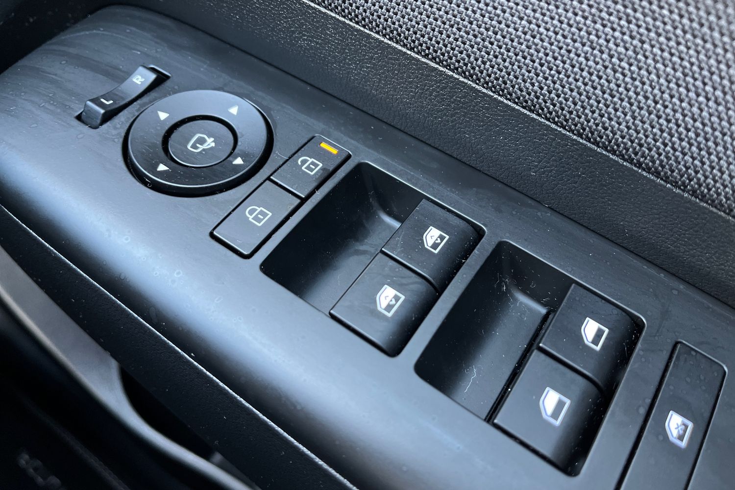Hyundai KONA Photo 15