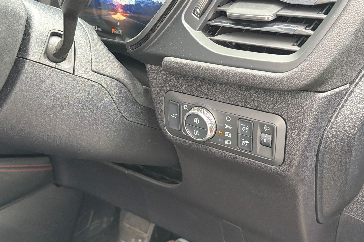 Ford KUGA Photo 31
