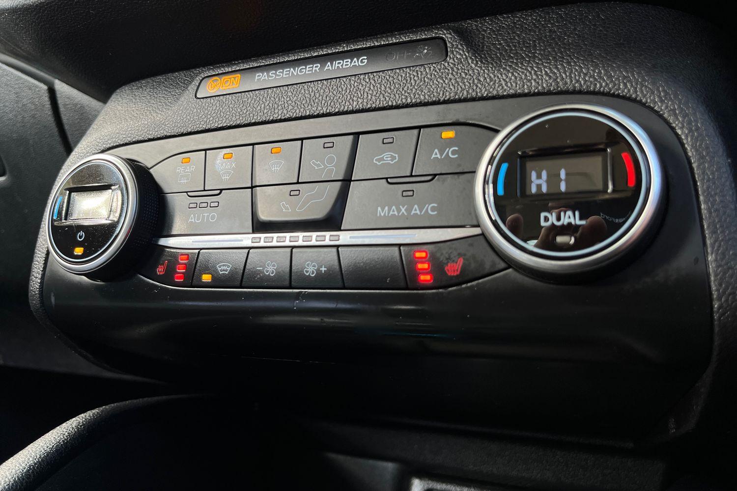 Ford FOCUS Photo 31