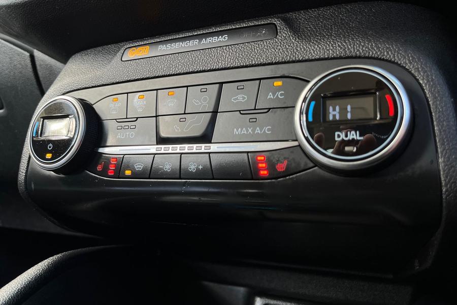 Ford FOCUS Photo autoimg-a6a0cf42003a5439ef04e4598ffbef5fd393acea.jpg