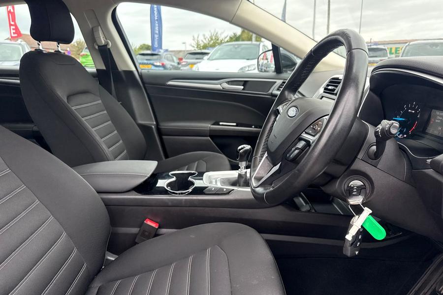 Ford MONDEO Photo autoimg-a6a24389d178b30c8650b1ba10c0ff9d011a6859.jpg
