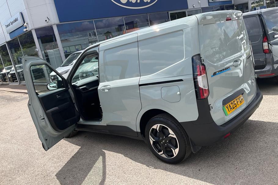 Used Ford E-TRANSIT COURIER YA25FXH 28