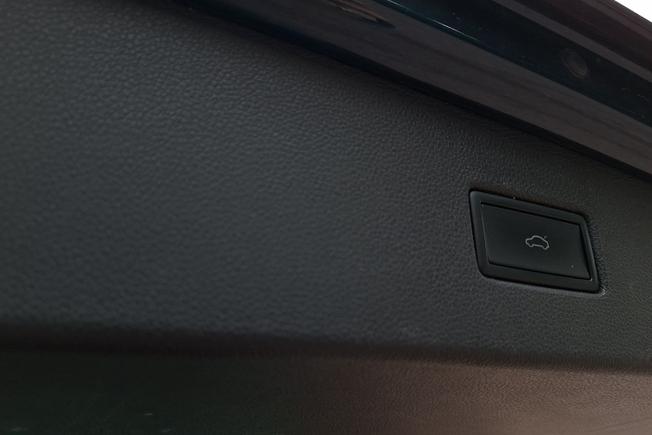 VOLKSWAGEN Tiguan Photo 25